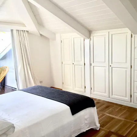 Apartment Mansarda Con Terrazza E Idromassaggio *